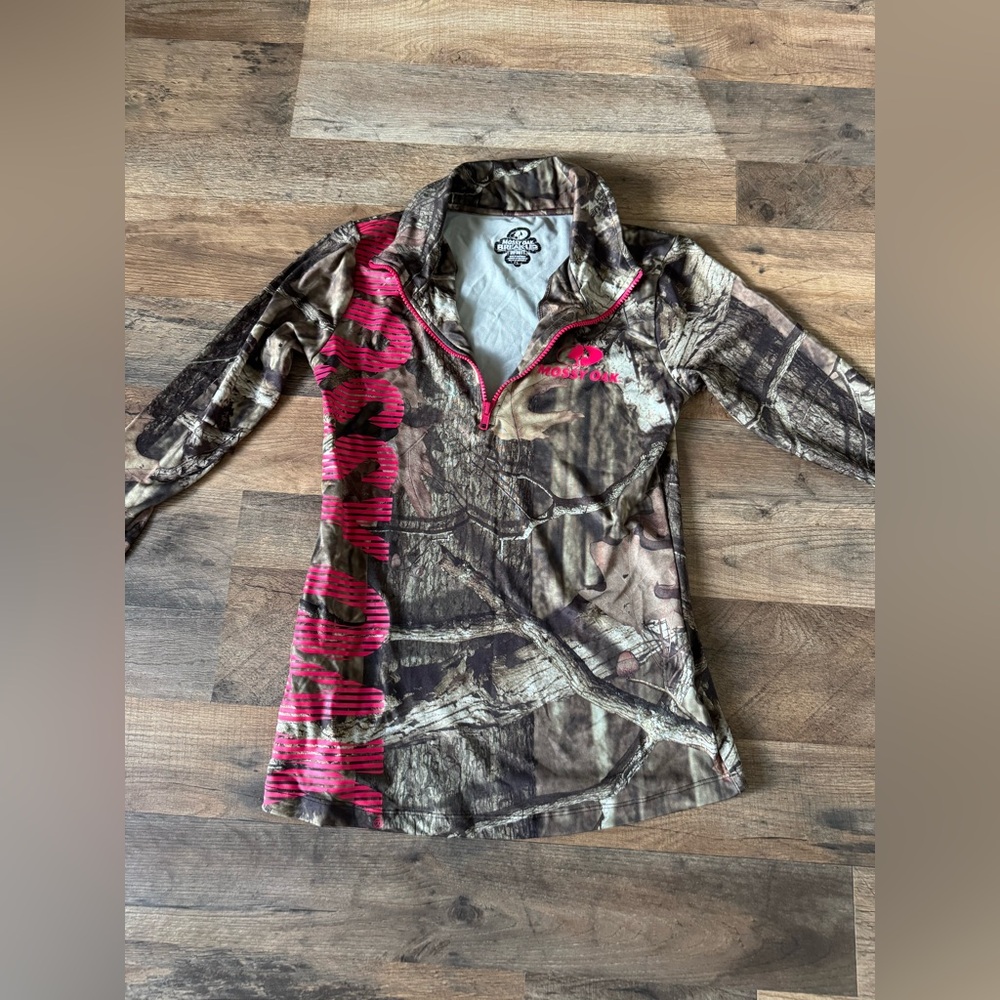 Mossy Oak Women's Short Sleeve Tee - Camouflage and Pink